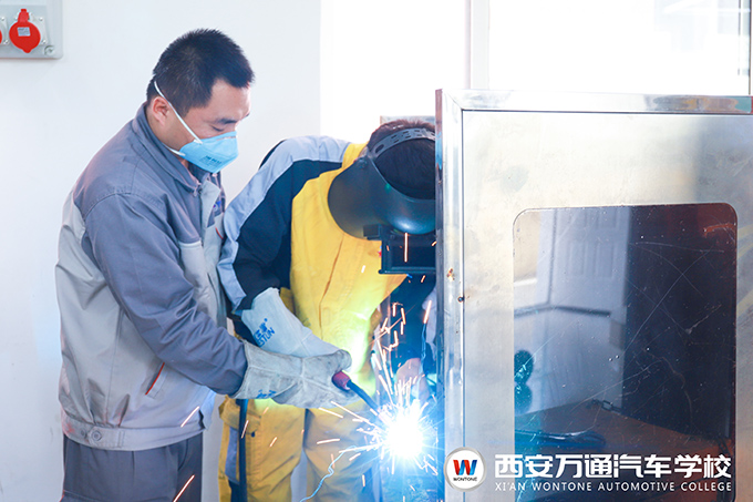 西安短期焊工培訓多少錢？短期培訓就業(yè)學校哪家好？