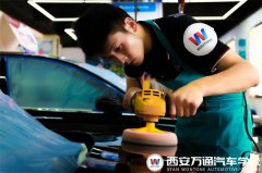 大學(xué)生“回爐”學(xué)技術(shù)：脫穎爭霸賽的“學(xué)弟”
