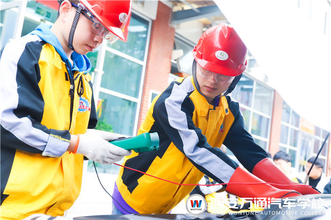 為什么說汽車新能源專業(yè)好就業(yè)工資高？