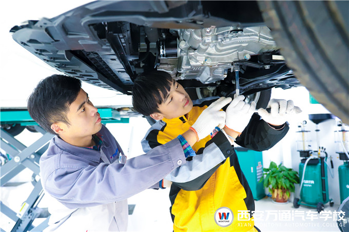 這5種駕駛壞習(xí)慣最傷車！