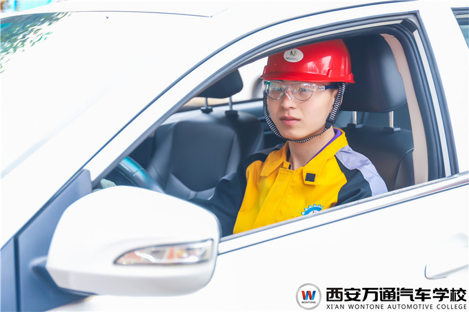 雪天出行應(yīng)注意！萬姐提醒安全第一！