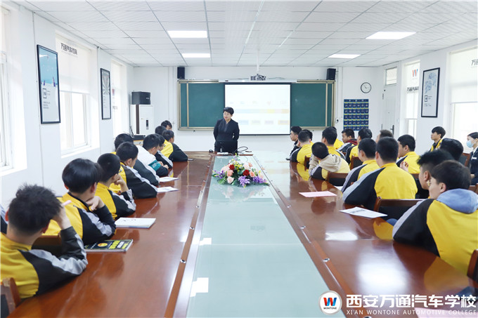 西安萬(wàn)通人才預(yù)選會(huì)火熱開啟，短期專業(yè)就業(yè)潮！