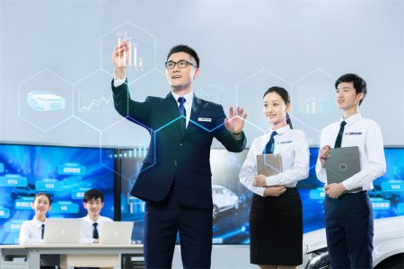 迷茫、沒(méi)有方向？別擔(dān)心，西安萬(wàn)通助你走穩(wěn)技能成才路！